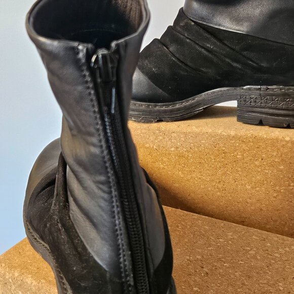 Bueno Black Suede And Leather Ankle Boots - Picture 3 of 6
